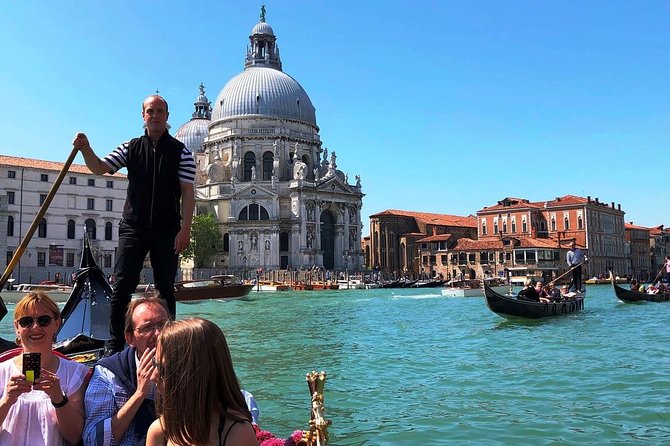 Venice Gondola Ride & Extra Meal Break at illy Caffè - Food and Beverage Options at Illy Caffè