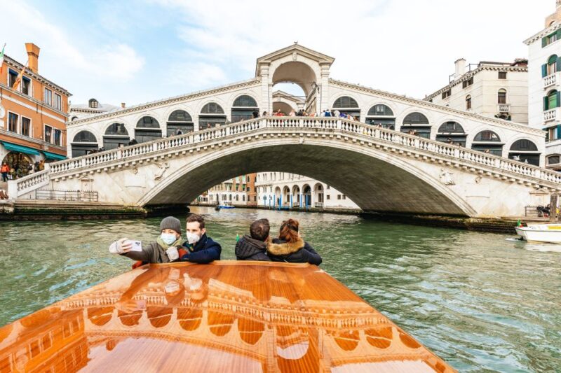 Venice: Grand Canal Boat Tour - Capturing Venice’s Nighttime and Sunset Views