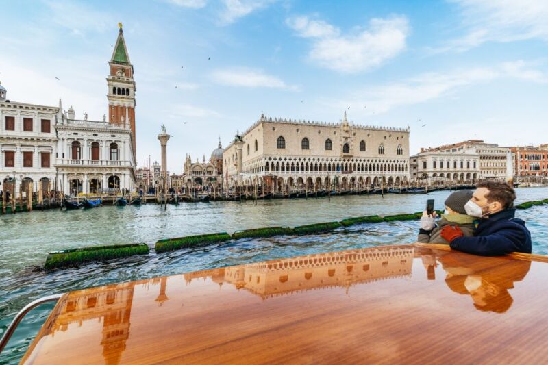 Venice: Grand Canal Boat Tour - Practicalities and Group Size Considerations