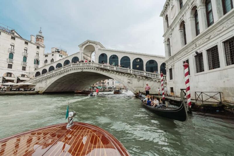 Venice: Grand Canal by Boat with Expert Guide - Venice: Grand Canal by Boat with Expert Guide – An Elegant Waterway Tour