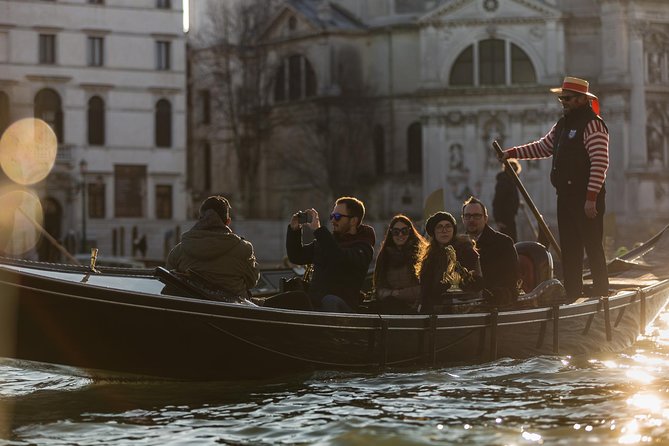 Venice: Grand Canal by Gondola with Live Commentary - Practical Aspects and Group Size