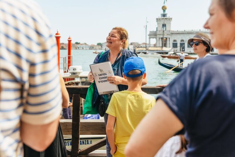 Venice: Grand Canal Gondola Ride with App Commentary - The Virtual Reality Experience and Its Historical Insights