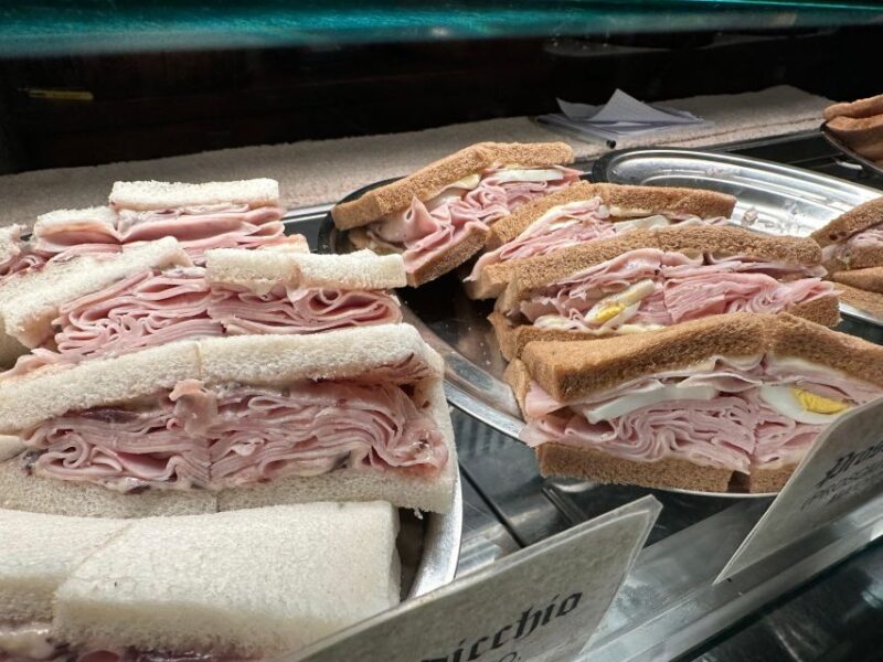 Venice: Guided City Highlights and Street Food Tour - The Food Tasting Experience: Cicchetti, Cheeses, and Desserts