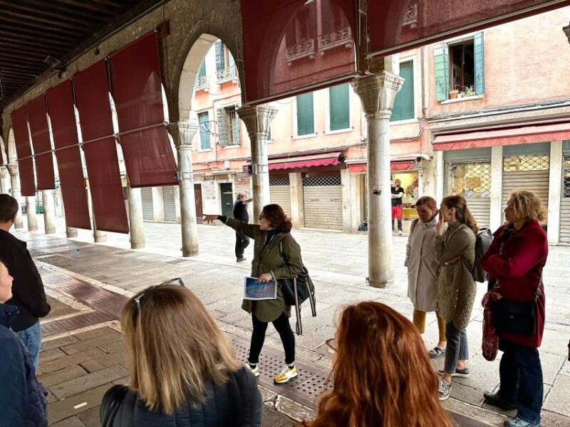 Venice: Guided City Highlights and Street Food Tour - The Expertise and Style of Guides