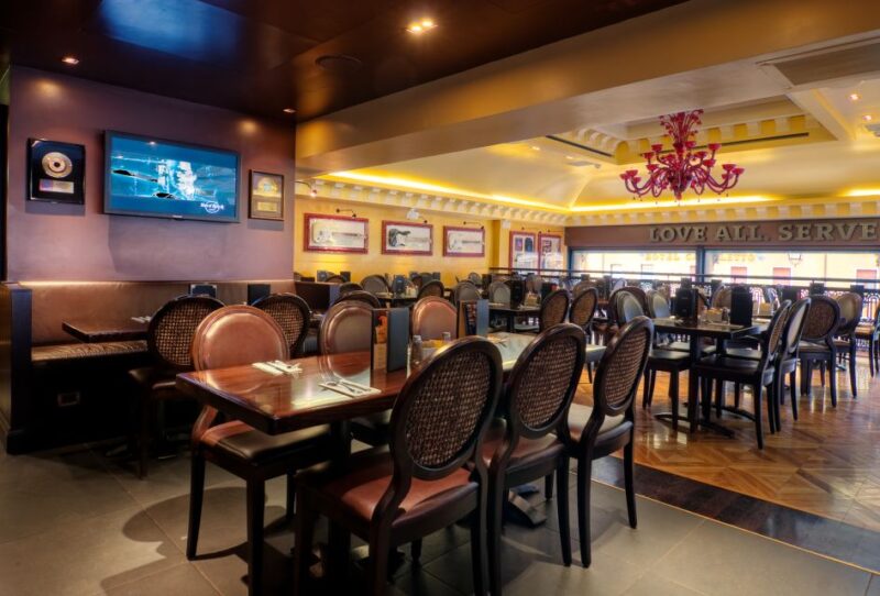 Venice: Hard Rock Cafe with Set Menu for Lunch or Dinner - Food Quality and Customer Satisfaction