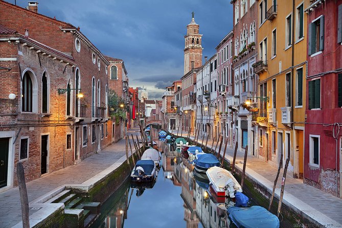 Venice Hidden Gems and Secrets Tour with a Local in Small Group - Key Points