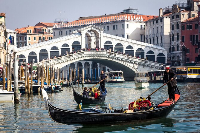 Venice Highlights Self Guided Scavenger Hunt and Walking Tour - Discover Hidden Gems and Narrow Streets