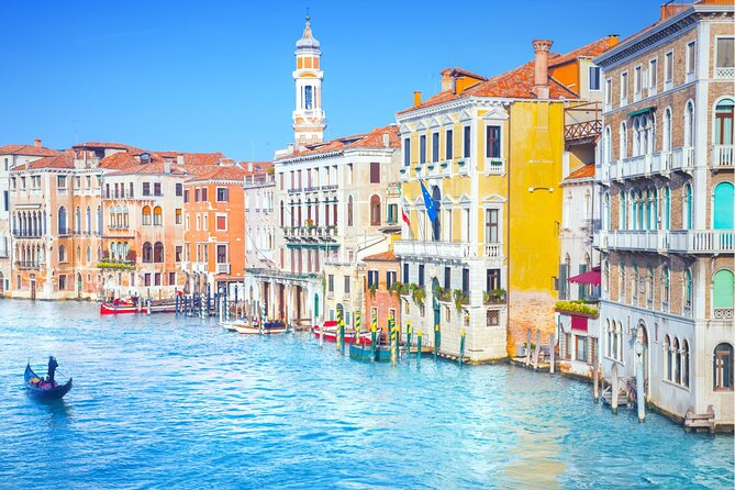 Venice Highlights with Local: Private Walking Tour & Gondola Ride - Discovering Venice’s Historic Center