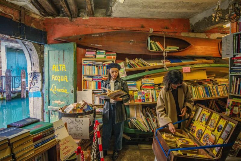 Venice: Historical Walking Tour and Doge's Palace - Inside the Doge’s Palace: Political Power and Artistic Masterpieces