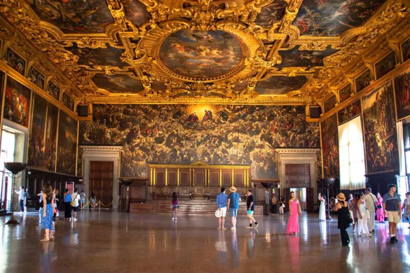 Venice: Insider Tour Rialto Market, St. Mark & Doges Palace - Exploring the Opulent Doges Palace