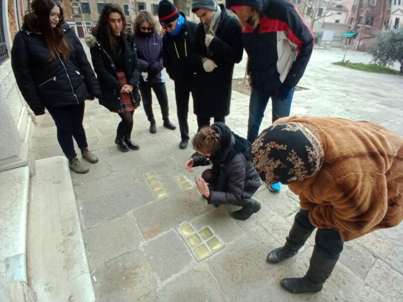 Venice: Jewish Ghetto Walking Tour and Synagogue Visit - Inside the Levantine and Spanish Synagogues with Expert Guides
