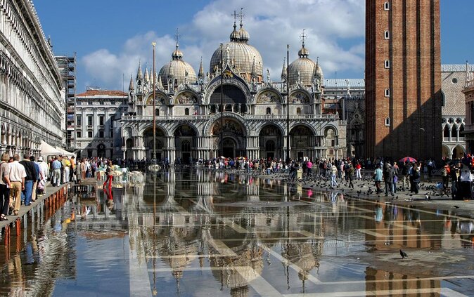 Venice Landmarks: Walking Tour Plus St Mark's Basilica and Doge's Palace Tours - Key Points