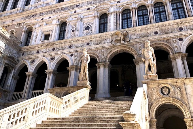 Venice Landmarks: Walking Tour Plus St Mark's Basilica and Doge's Palace Tours - Discovering the Gothic Charm of the Doge’s Palace