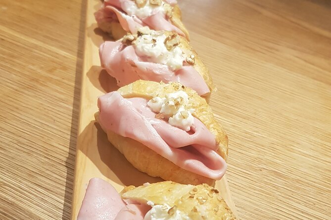 Venice like a local: Vini and Cichetti at Liuba and Hugo's home - The Guide’s Expertise and Hospitality