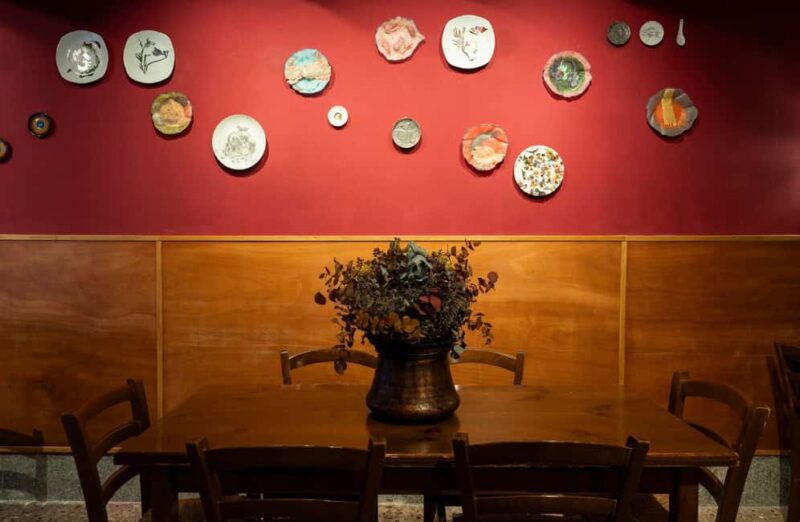 Venice: Luxury Natural Wine Tasting with Cicchetti Tapas - Accessibility and Practical Details