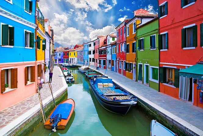 Venice: Murano & Burano Private Tour with Boat & Glass Blowing - Discover the Charm of Venice’s Murano & Burano in a Private Half-Day Tour