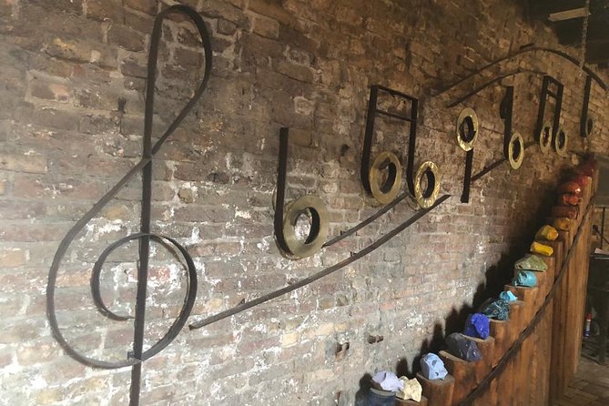 Venice: Murano & Burano Private Tour with Boat & Glass Blowing - Burano’s Colorful Streets and Lace-Making Traditions