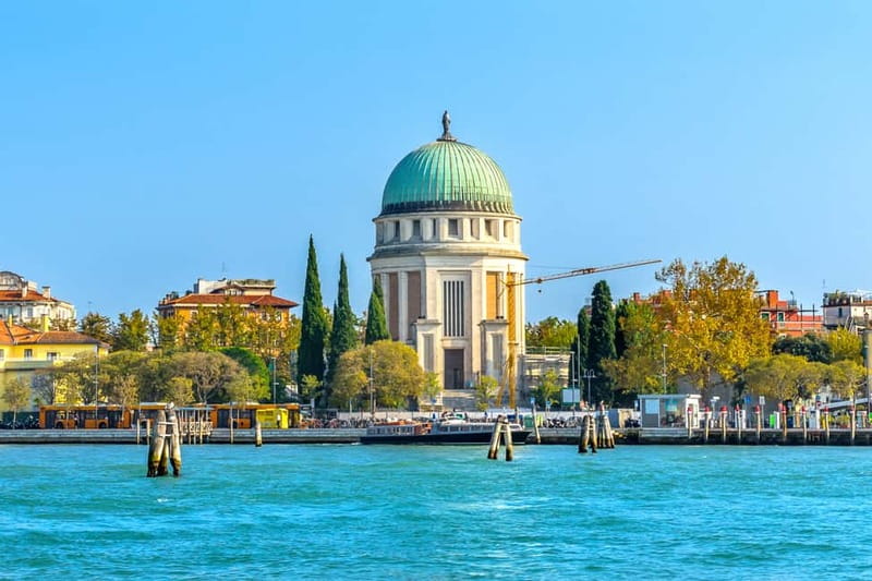 Venice: Murano, Burano & Torcello Boat Tour - Exploring Burano’s Colorful Houses and Lace Traditions