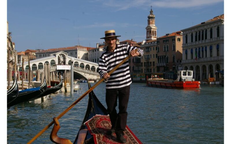 Venice: Mysterious Tales of Ghosts and Murders - The Venice Streets and Squares Visited