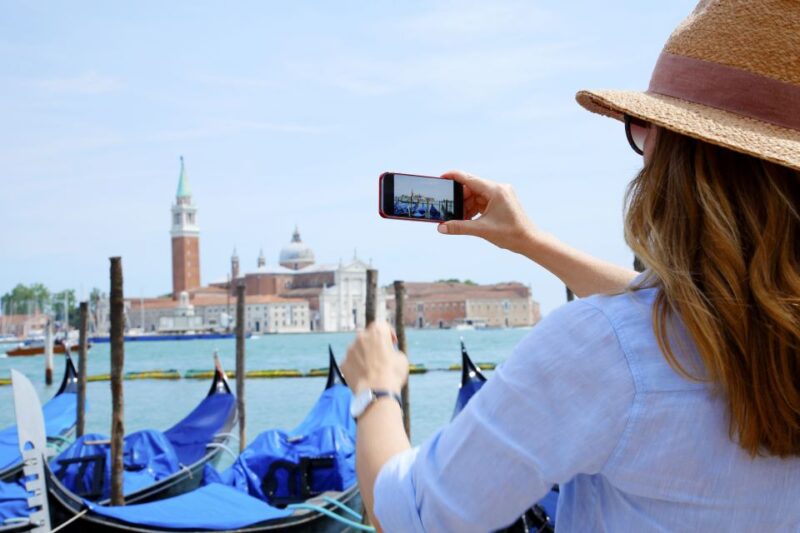 Venice: Off the Beaten Path Private Gondola Ride - The Route: From Hidden Corners to Famous Landmarks