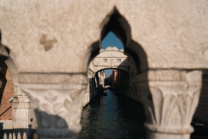 Venice Photography Workshop: The City Through an Artists Eye - Key Points