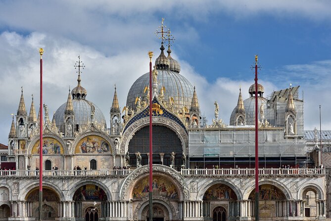 Venice Private Gondola Ride: Explore Hidden Canals and Sights - Key Points