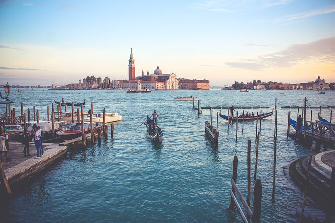 Venice: Private Personalized Tour with a Local Guide - Key Points