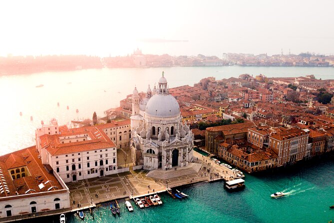 Venice: Private Personalized Tour with a Local Guide - Meeting Point and Tour Flexibility
