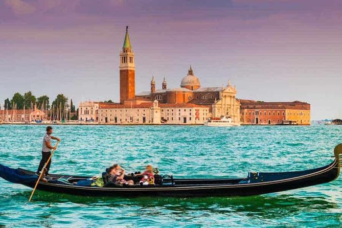 Venice: Private Serenade Gondola Tour - 30 minutes - The Unique Experience of a Serenade Gondola Ride