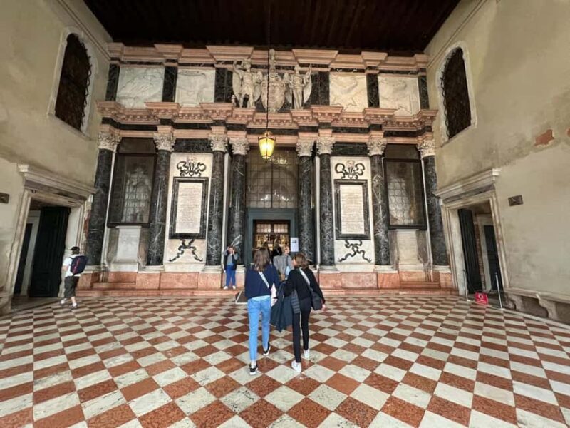 Venice: Private Walking Tour with a Local - Key Points