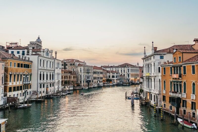 Venice: Private Walking Tour with a Local - Personalized Tips and Local Secrets from Guides