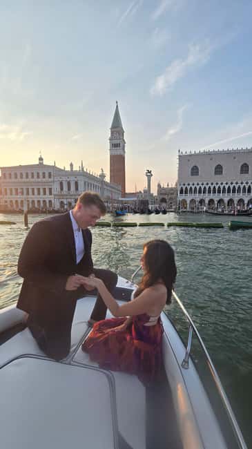 Venice: Relaxing and Romantic Cruise in the Venice Lagoon - The Experience of the Guide