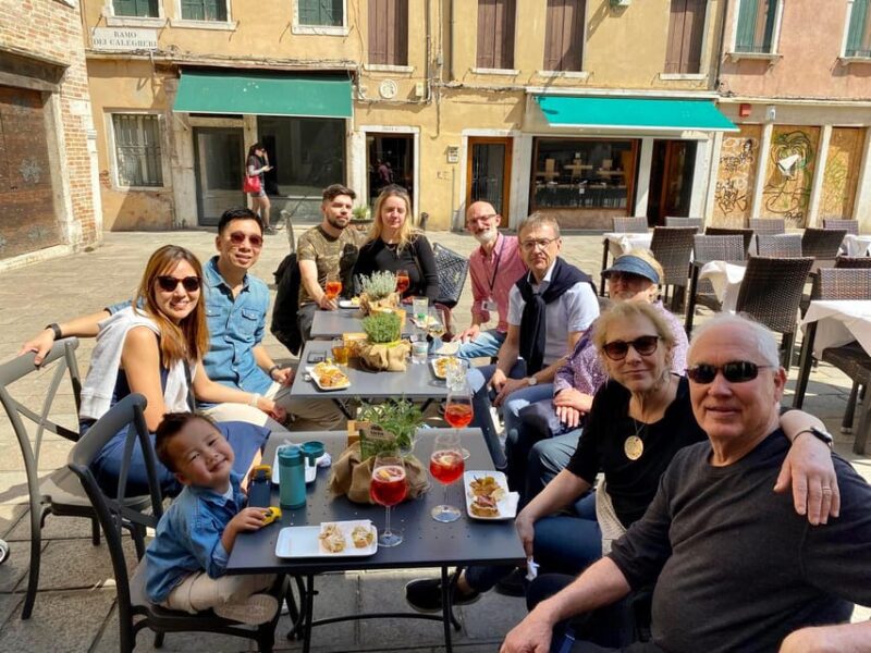 Venice: Rialto Area Street Food Tour and Sightseeing - Practical Tips for the Tour: Comfortable Shoes, Camera, and Hydration
