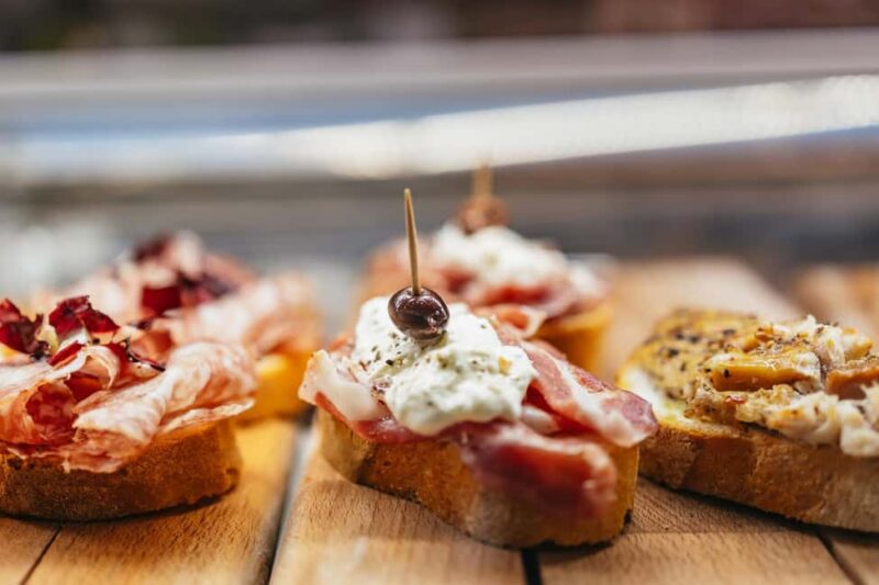 Venice: Rialto Market Food and Wine Lunchtime Tour - The Experience of a Small Group with Expert Guides