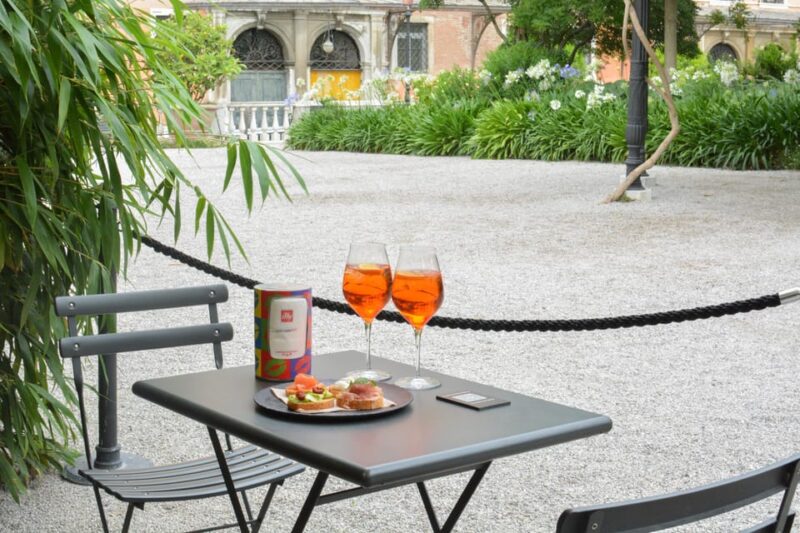 Venice: Royal Garden & St. Mark Basin View Casanova Aperitif - Logistics: Meeting Point and Duration