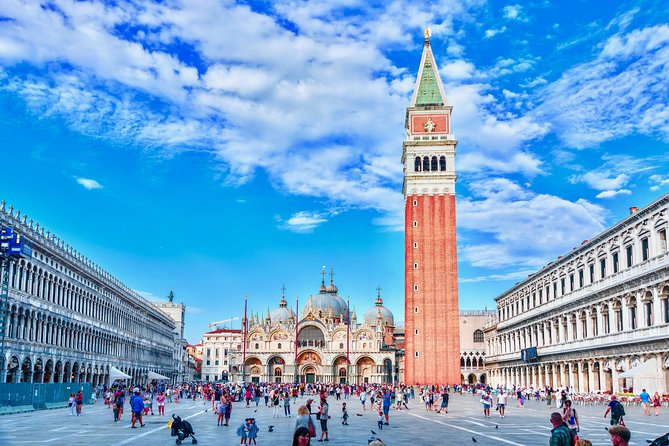Venice Saint Mark's Basilica and gondola tour in the morning - How the Tour Navigates Venice’s Canals and Streets