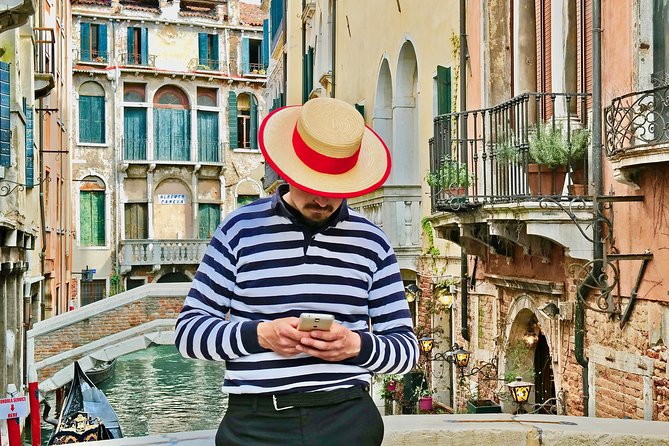Venice Saint Mark's Basilica and gondola tour in the morning - Tour Logistics and Group Size