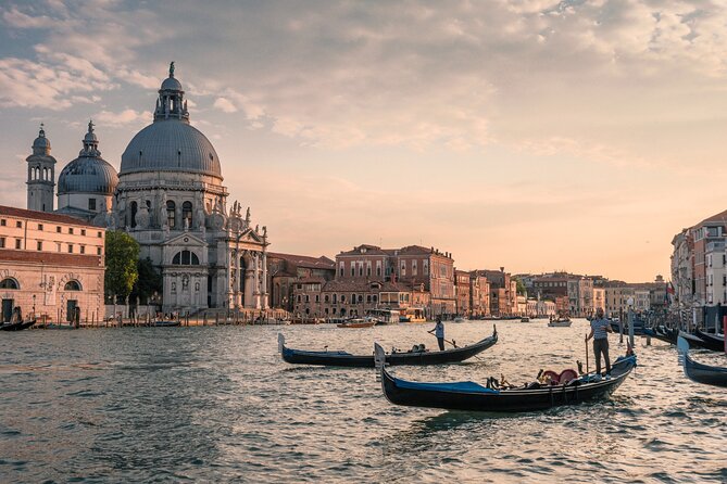 Venice Scavenger Hunt and Best Landmarks Self-Guided Tour - The Experience is Perfect for Group Building and Family Fun