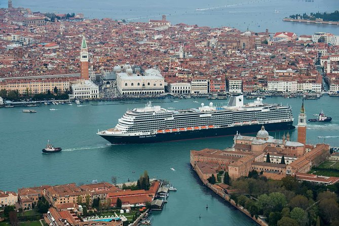 Venice Shared Arrival Transfer: Marittima Cruise Port to Central Venice - Efficient and Scenic Arrival by Water for Cruise Passengers