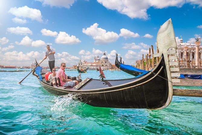 Venice Shared Gondola Ride: 30 Minutes through Grand Canal - Practical Tips for a Smooth Experience