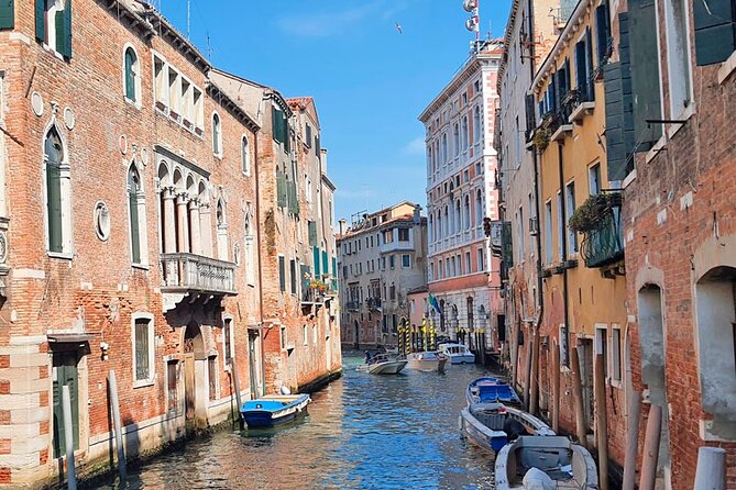 Venice Sightseeing Small Group Walking Tour with a Local Guide - Value and Booking Considerations