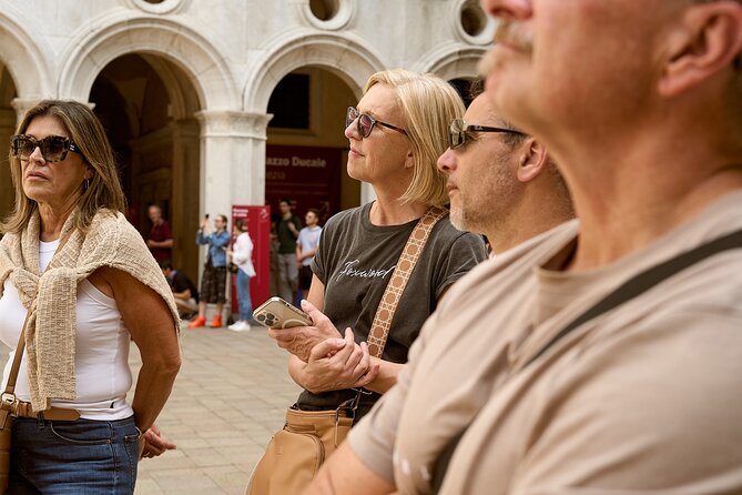 Venice Skip lines at Doge's & St. Mark's with Exclusive Sky Walk - Walking the Famous Ponte dei Sospiri