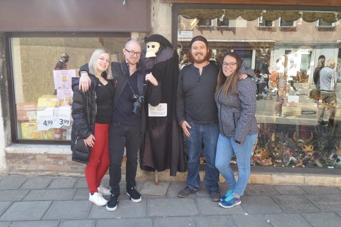 Venice Small Group Tour With Local Guide - Venices Narrow Streets and Hidden Corners