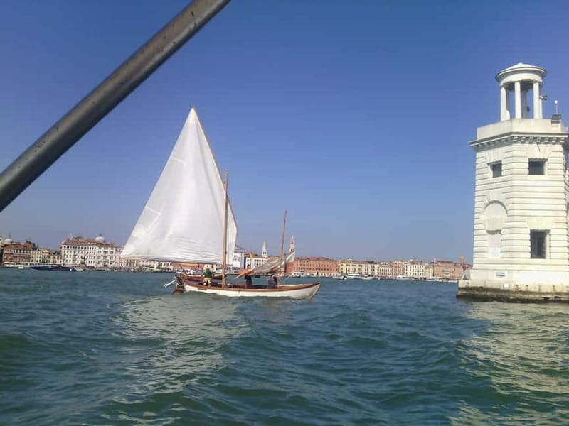 Venice: Speedboat Emy Experiences Tour - The Guide’s Approach and Languages