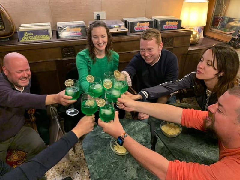 Venice: Spritz Walking Tour with 4 Spritzes and Local Tapas - The Art of Spritz: Beyond the Aperol Classic