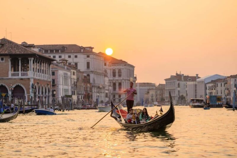 Venice: St. Mark's, Doge's Palace, Rialto, and Gondola Tour - Discover Venice’s Top Sights with Ease