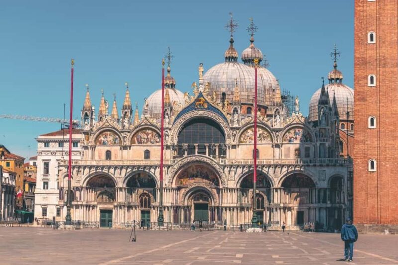 Venice: St. Mark's, Doge's Palace, Rialto, and Gondola Tour - Inside Look at the Doges Palace and Bridge of Sighs