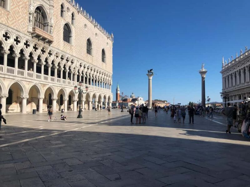 Venice: St. Marks Glass Factory Tour & Gondola Experience - Venice: A Compact but Rich Cultural Snapshot