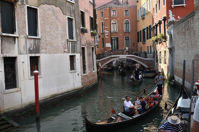 Venice Street Food and Sightseeing Small Group Tour with a Native Guide - Key Points