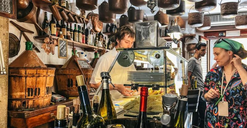 Venice: Street Food Tour with a Local Guide and Tastings - The Role of the Guide: Knowledgeable and Approachable